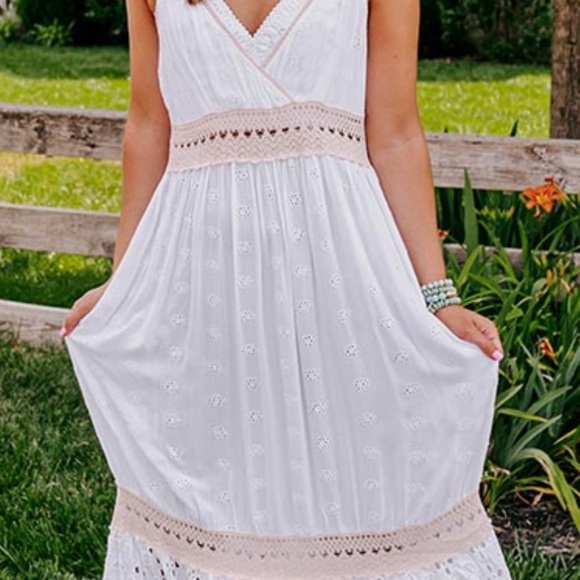 Crochette and Cotton Maxi 
Size S/M Needs a stitch on the back shown in photo - Picture 2 of 6